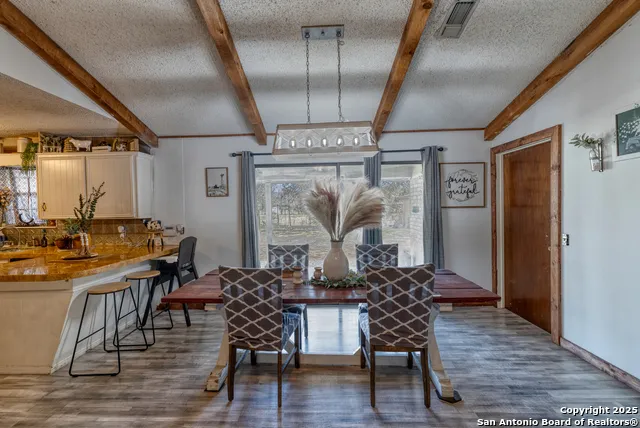 36 Pecan Dr Leakey, TX 78873